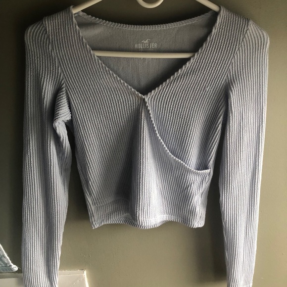 Hollister long sleeve - Picture 1 of 5